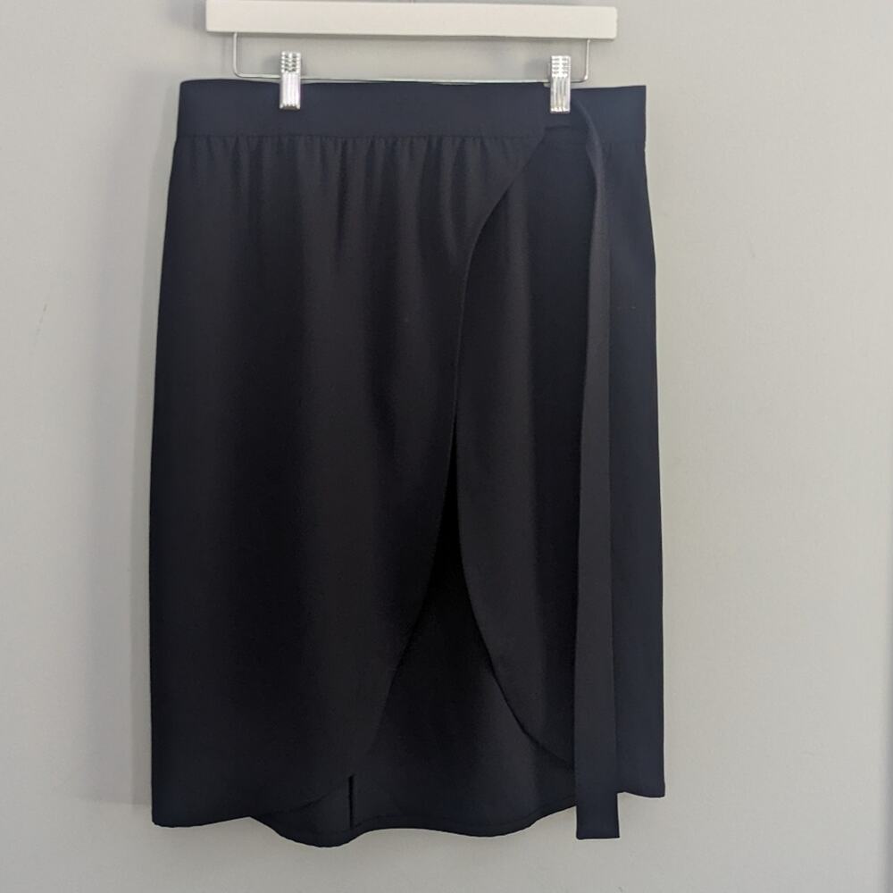 Women's Escada 34 Black True Wrap Tulip Skirt Size Small - Picture 7 of 8